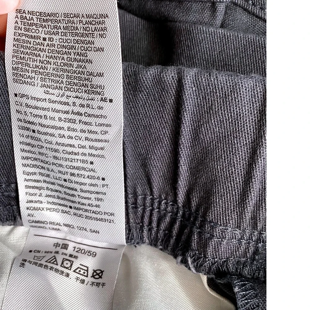 Old Navy Shark Jogger Twill Shorts Boys S 6-7 Grey Good Condition Nautical Print